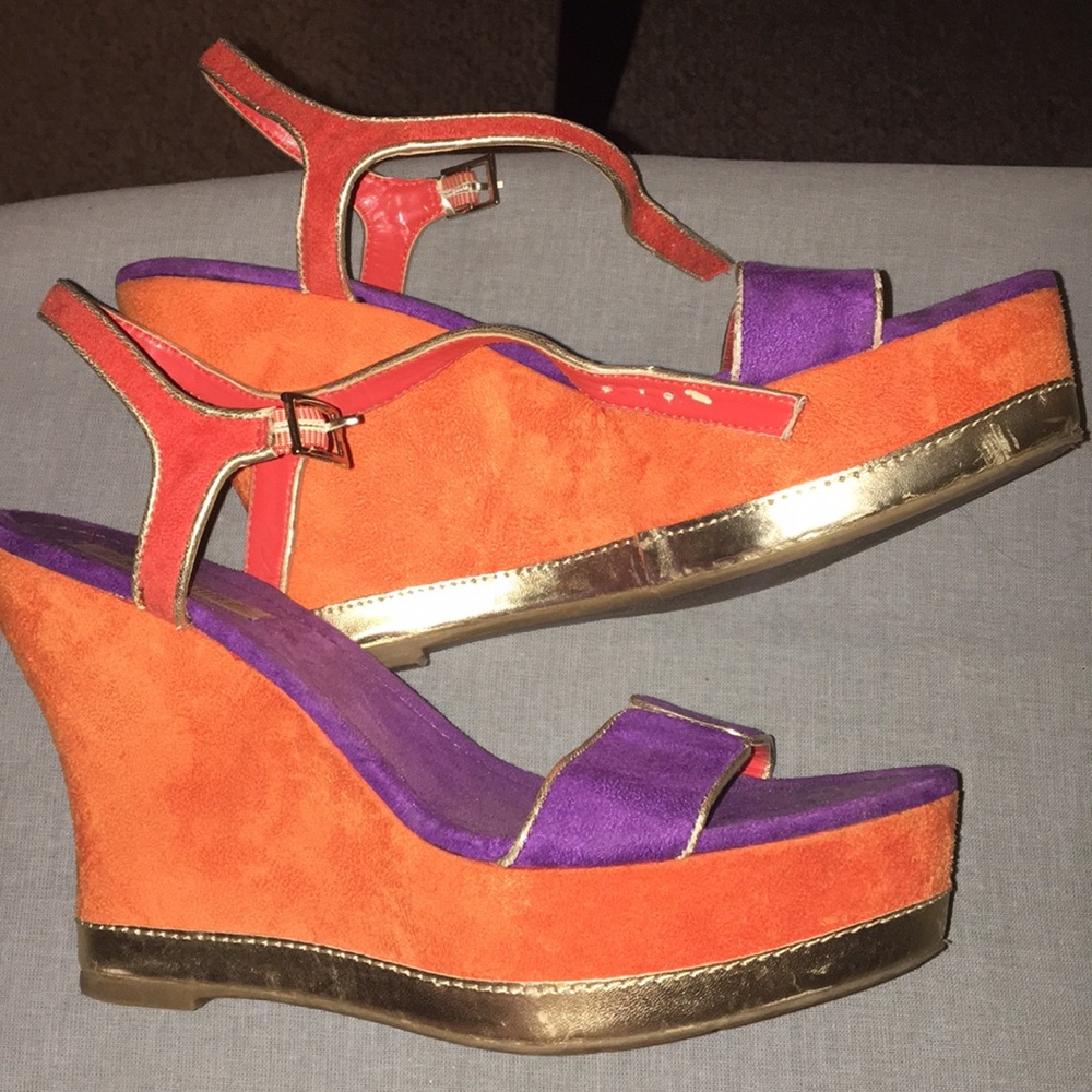 Jennifer Lopez wedges